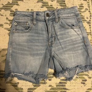 american eagle distressed shorts